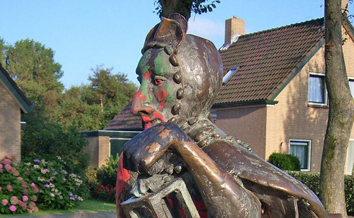 Ritskemooi Statue in Buren